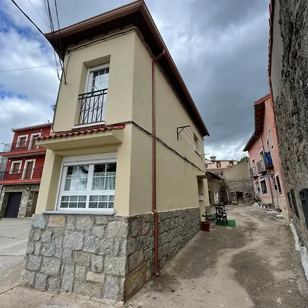 Holiday home Mi Casita De Gredos Hoyocasero